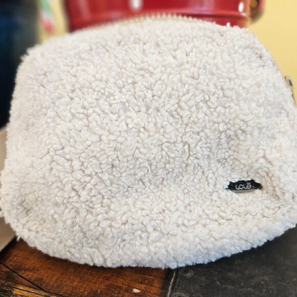 LOLE Sherpa Fleece CrossBody Bag - Picture 2 of 6